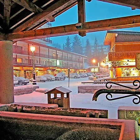 Club Blanche Neige Szálloda Courchevel