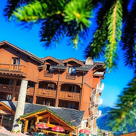 Club Blanche Neige Szálloda Courchevel